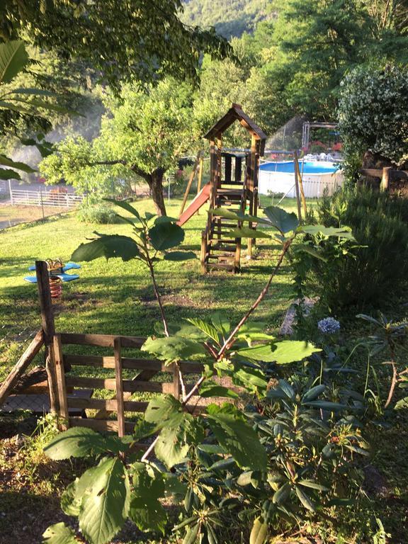 Agriturismo La Taverna Del Nonno Borzonasca Bagian luar foto