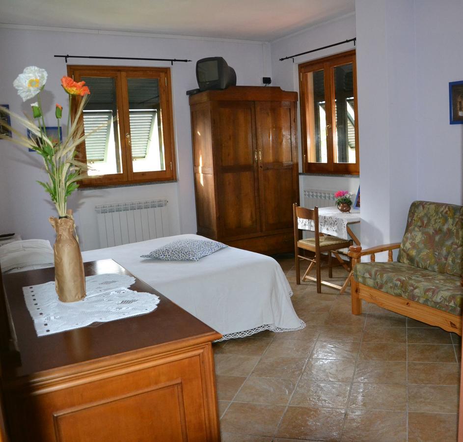 Agriturismo La Taverna Del Nonno Borzonasca Bagian luar foto