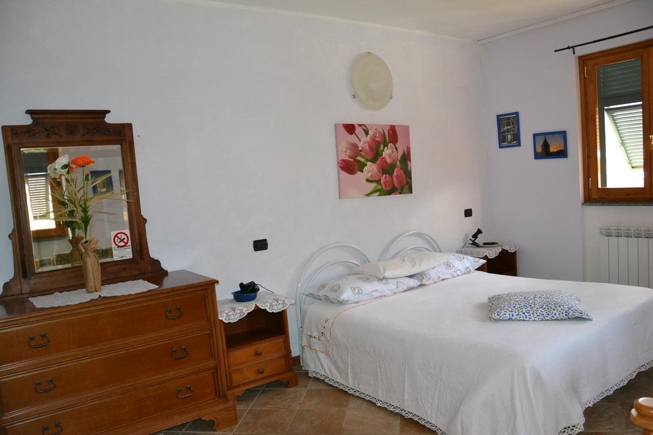 Agriturismo La Taverna Del Nonno Borzonasca Bagian luar foto